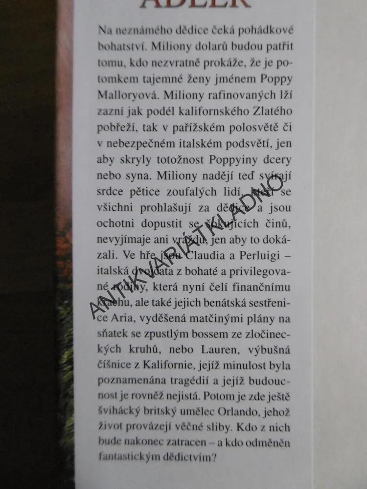 V ZAJETÍ DĚDICTVÍ, ELIZABETH ADLER, **an
