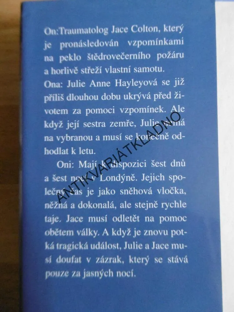 ZA JASNÝCH NOCÍ, KATHERINE STONEOVÁ, **an