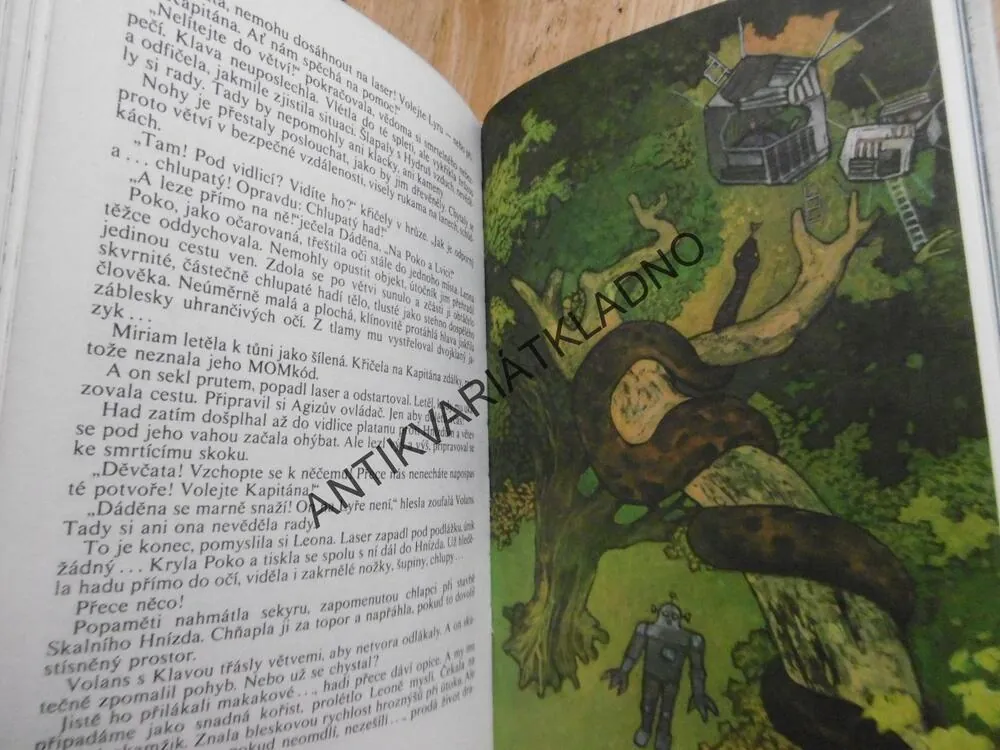 KLY MASTODONTŮ, JIŘÍ MIKULA, **an