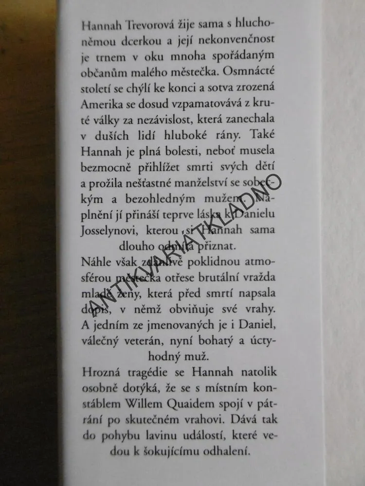 OHEŇ A LED, MARGARET LAWRENCEOVÁ, **an