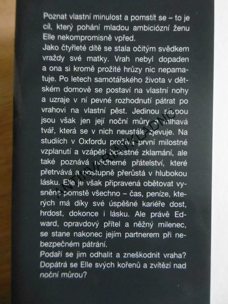 ELLE, MARIA BARETTOVÁ, **an