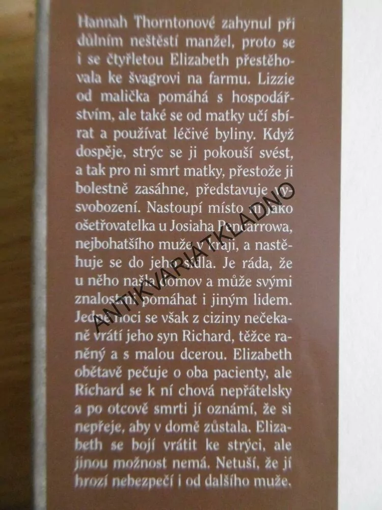 DÍVKA OD ŘEKY, TANIA CROSSE, **an