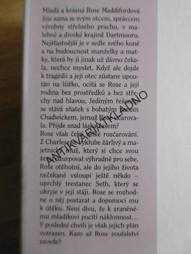 RŮŽE Z CHERRYBROOKU, TANIA CROSSE, **an