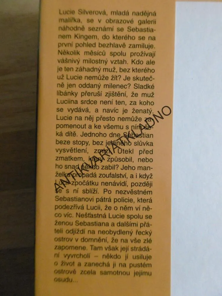 MASKA ŽIVOTA, FRANCES GALLEYMOREOVÁ, **an