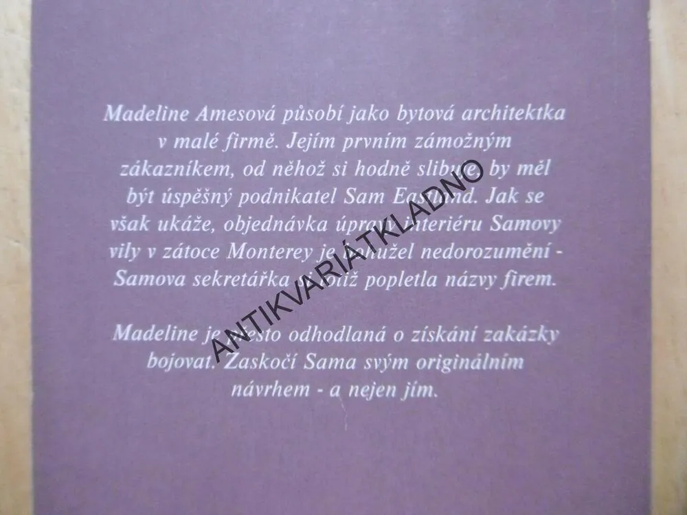 MĚSÍC NAD MONTEREY, SALLY GOLDENBAUM, **an