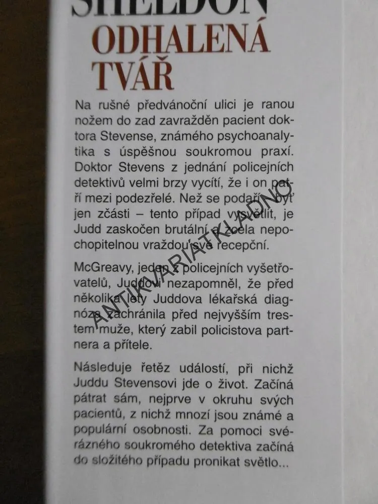 ODHALENÁ TVÁŘ, SIDNEY SHELDON, **an