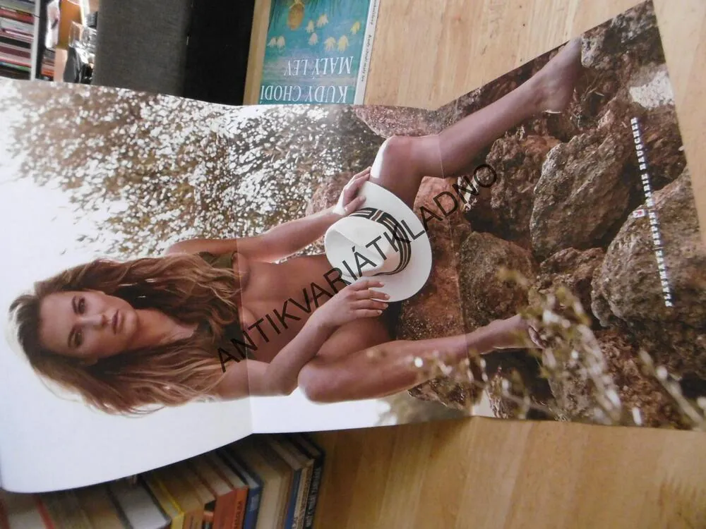 PLAYBOY, 8/2021, JAKUB VÁGNER, TAYLOR SWIFT, LARA CROFT