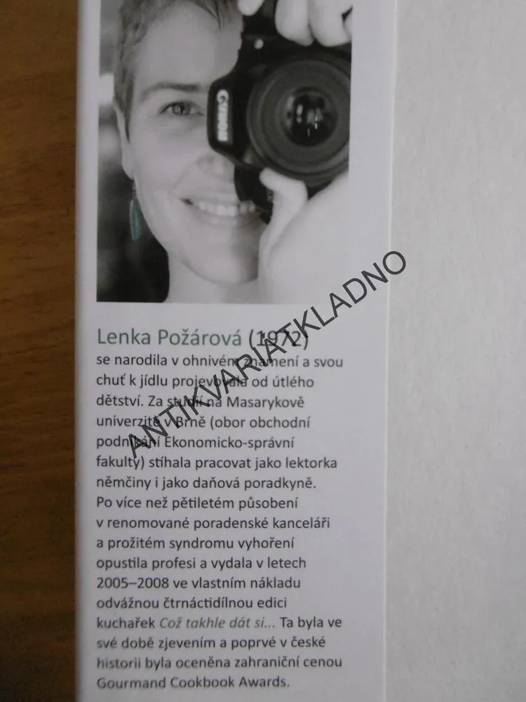 MUŽ S VŮNÍ KÁVY, ŽENA SE ŠPETKOU SKOŘICE, LENKA POŽÁŘOVÁ, **an