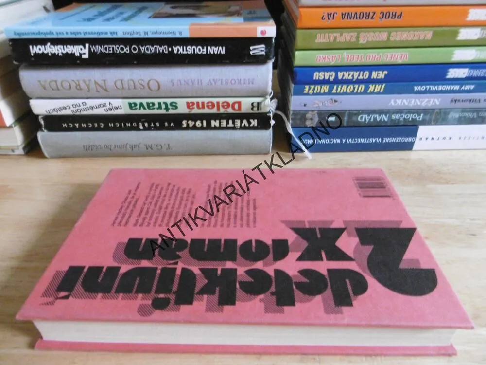 VYTRATIT SE DO TMY, ROBERT GOLDSBOROUGH, PACH PENĚZ, JAMES HADLEY CHASE, **an