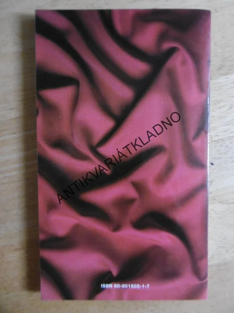 MĚKKÝ STŘED, JAMES HADLEY CHASE, **an