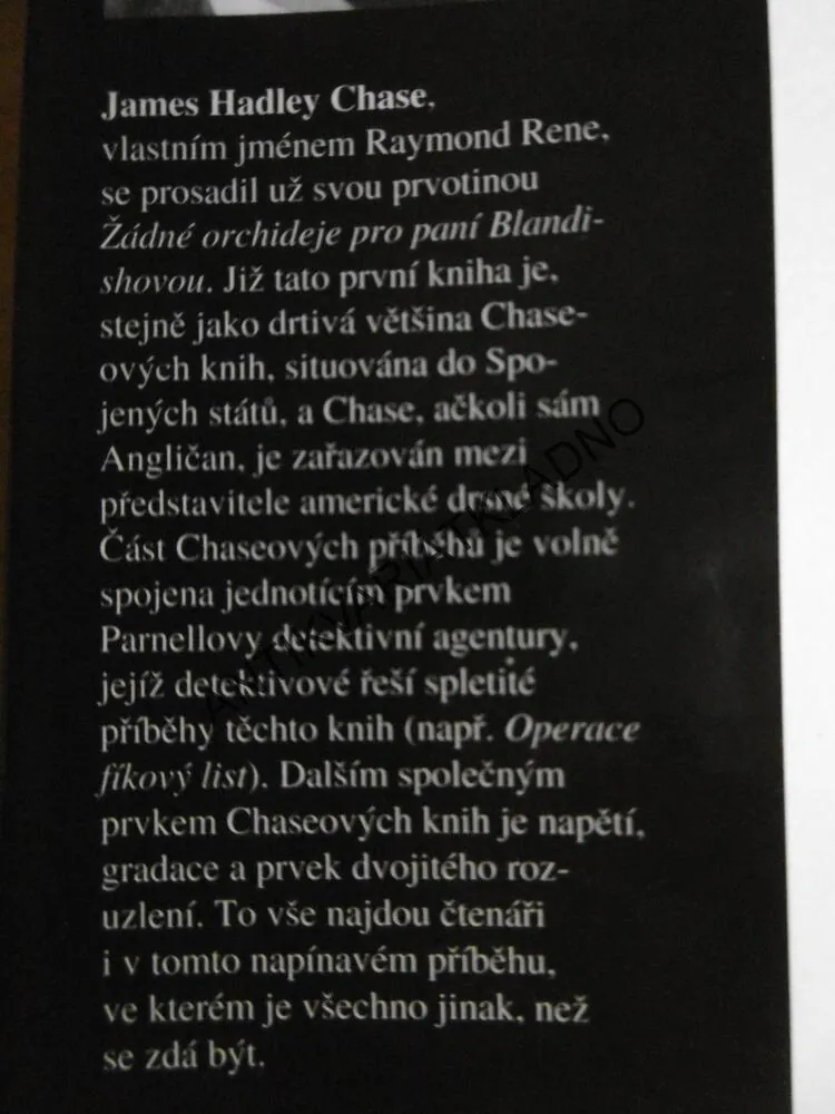 PIKSLA ČERVŮ, JAMES HADLEY CHASE, **an