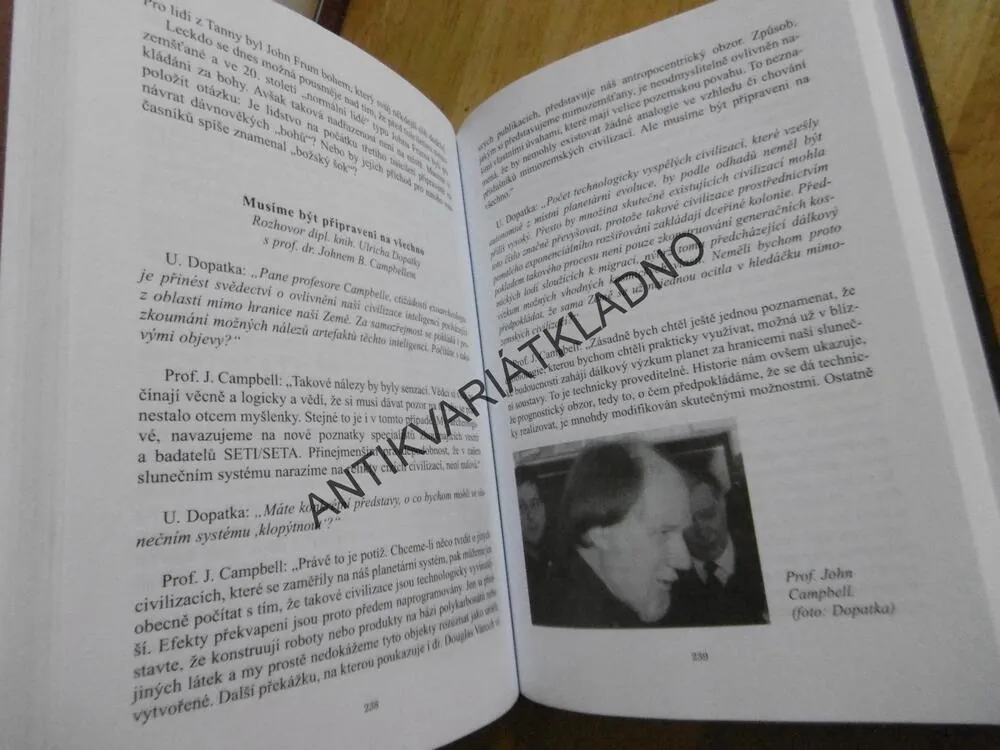 VÝBUŠNÁ ARCHEOLOGIE, ERICH VON DÄNIKEN, **an