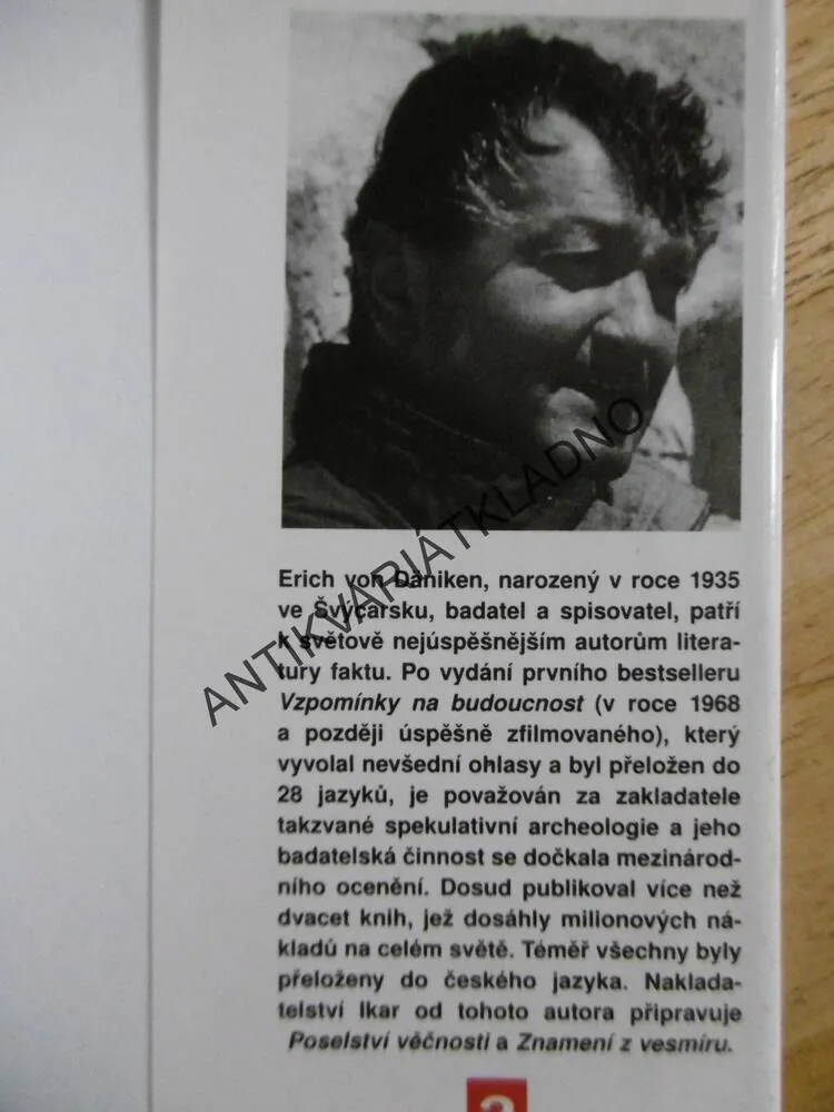 MILUJI CELÝ SVĚT, ERICH VON DÄNIKEN, **an