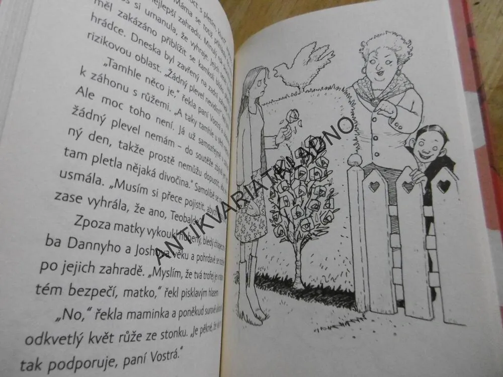 MUTANOL, MOLEKULÁRNÍ URYCHLOVAČ TRANSFORMACE ORGANICKÝCH LÁTEK, PAVOUČÍ PANIKA, ALI SPARKESOVÁ, **an