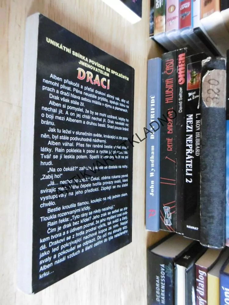 DRACI ÚTOČÍ, ROSALIND M. GREENBERG, MARTIN H. GREENBERG, **an