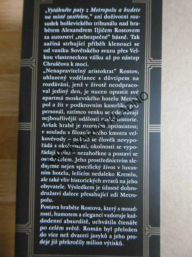 GENTLEMAN V MOSKVĚ, AMOR TOWLES, **an