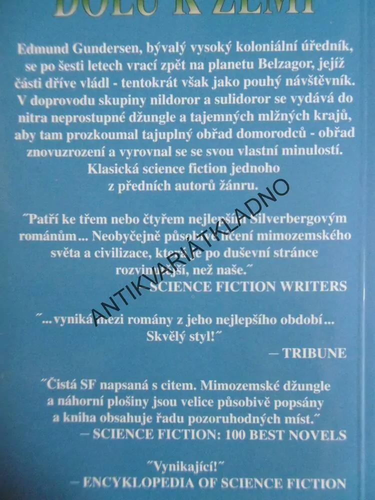 DOLŮ K ZEMI, ROBERT SILVERBERG, **an