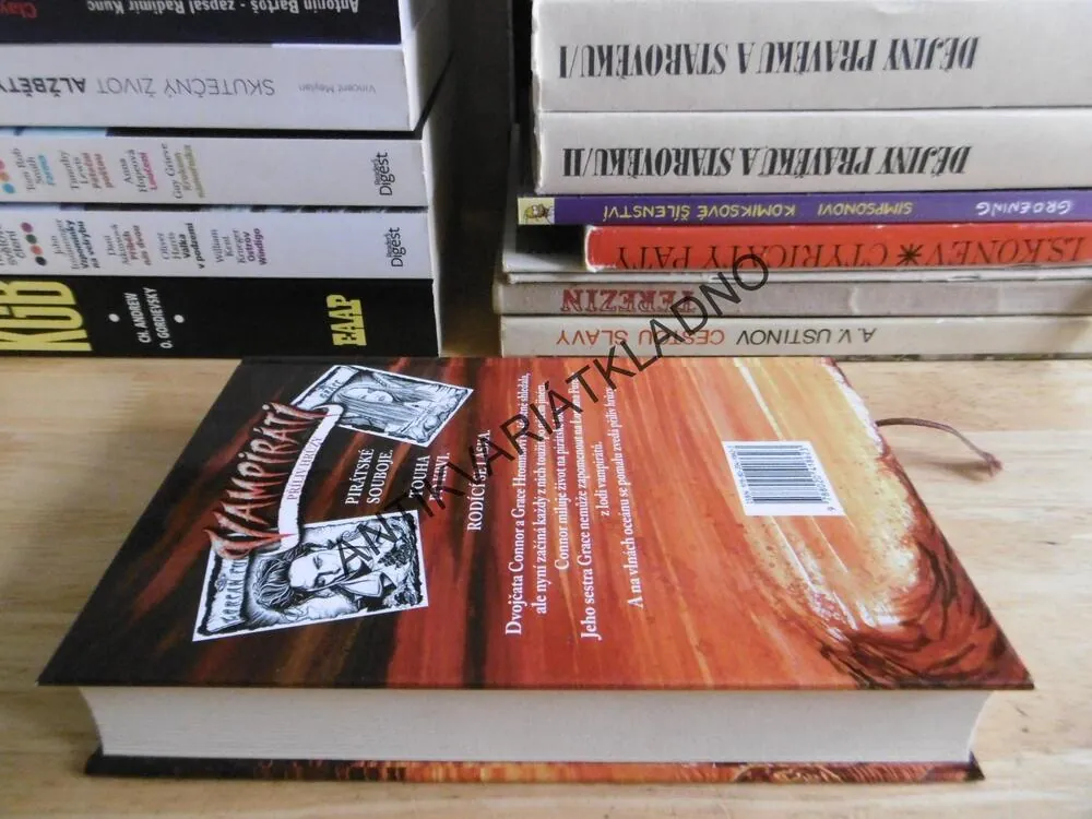 VAMPIRÁTI, PŘÍLIV HRŮZY, JUSTIN SOMPER, **an
