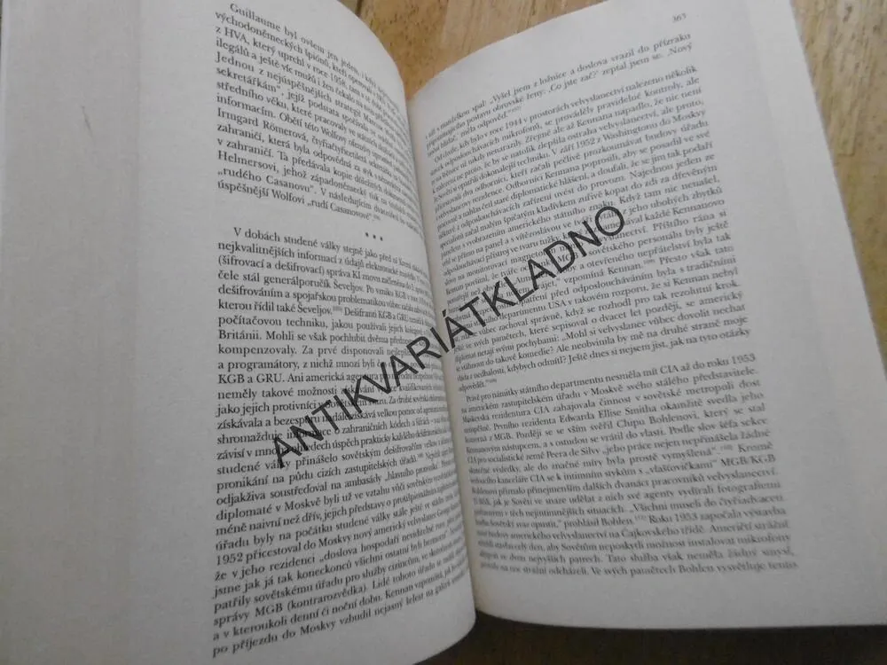 KGB, DŮVĚRNÁ ZPRÁVA O ZAHRANIČNÍCH OPERACÍCH OD LENINA KE GORBAČOVI, CHRISTOPHER ANDREW, **an