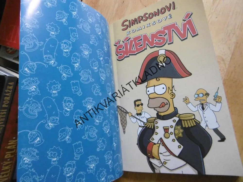 SIMPSONOVI, KOMIKSOVÉ ŠÍLENSTVÍ, MATT GROENING, **an
