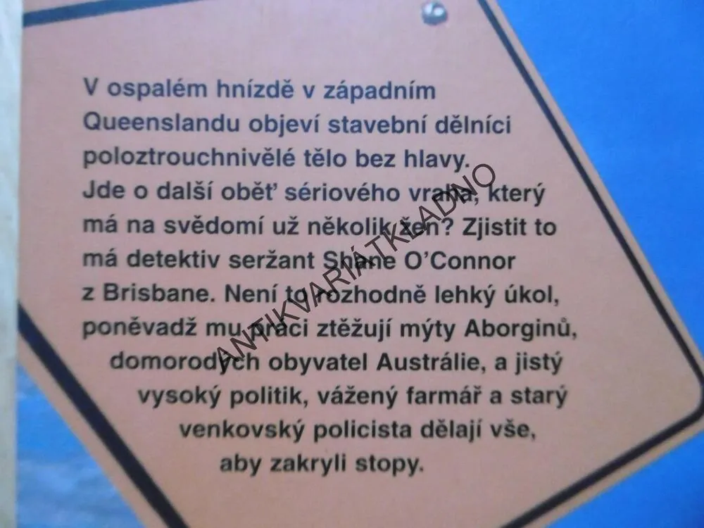 SMRT V BUŠI, MANUELA MARTINI, **an
