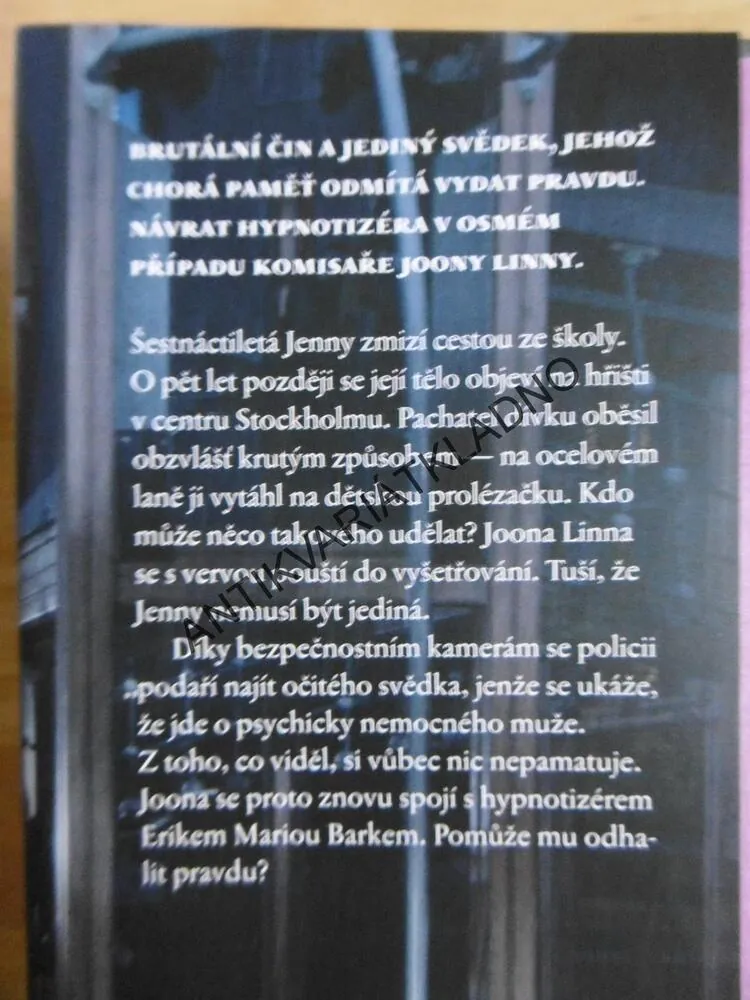 ZRCADLOVÝ MUŽ, LARS KEPLER, **an