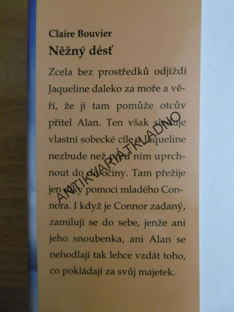 NĚŽNÝ DÉŠŤ, CLAIRE BOUVIER, **an