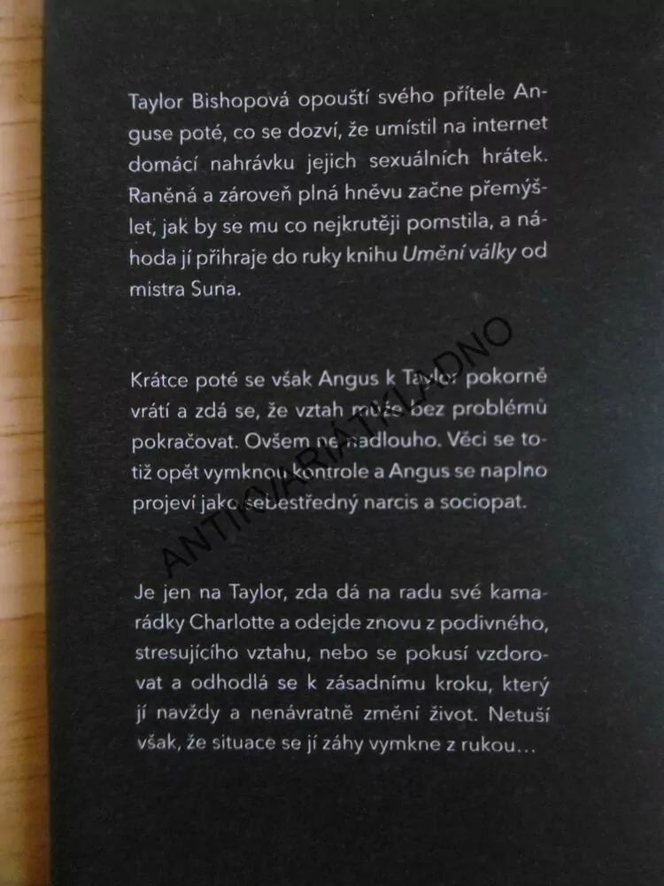 DÍVKA NA NEDĚLI, PIP DRYSDALE, **an