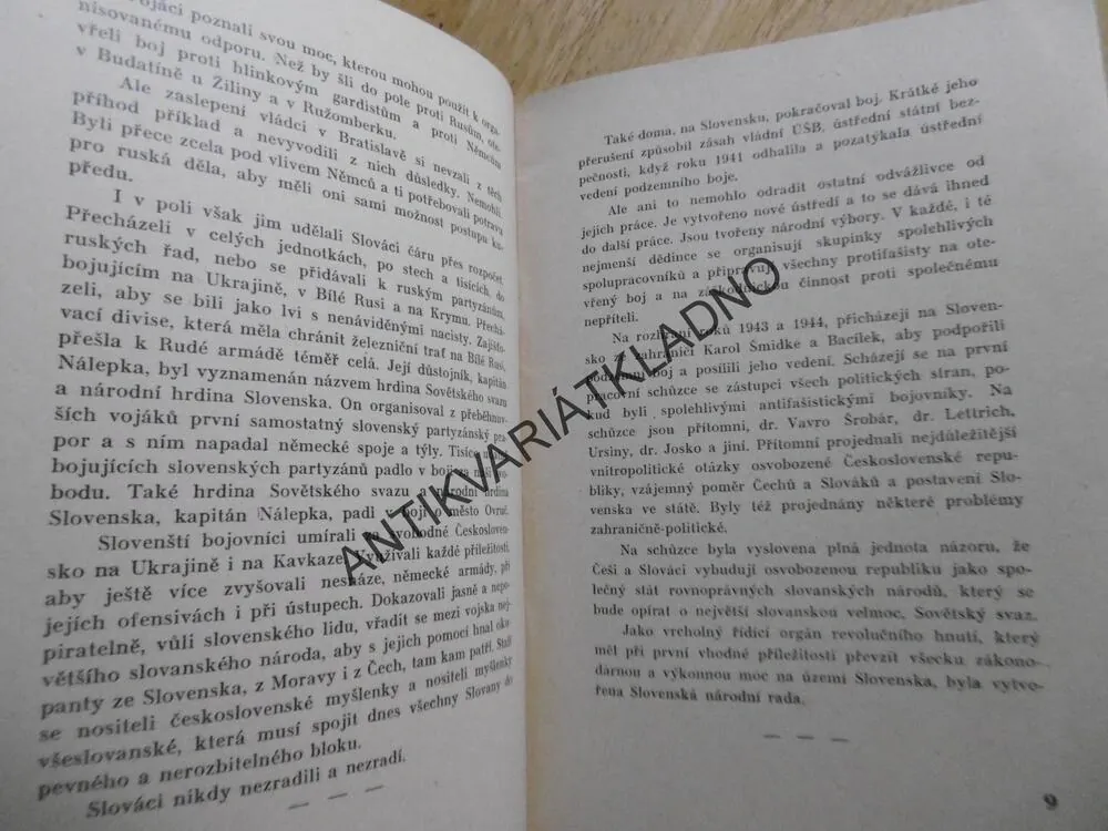 SLOVENSKÉ NÁRODNÍ POVSTANÍ, VÁVRA, OKTÁVEC,