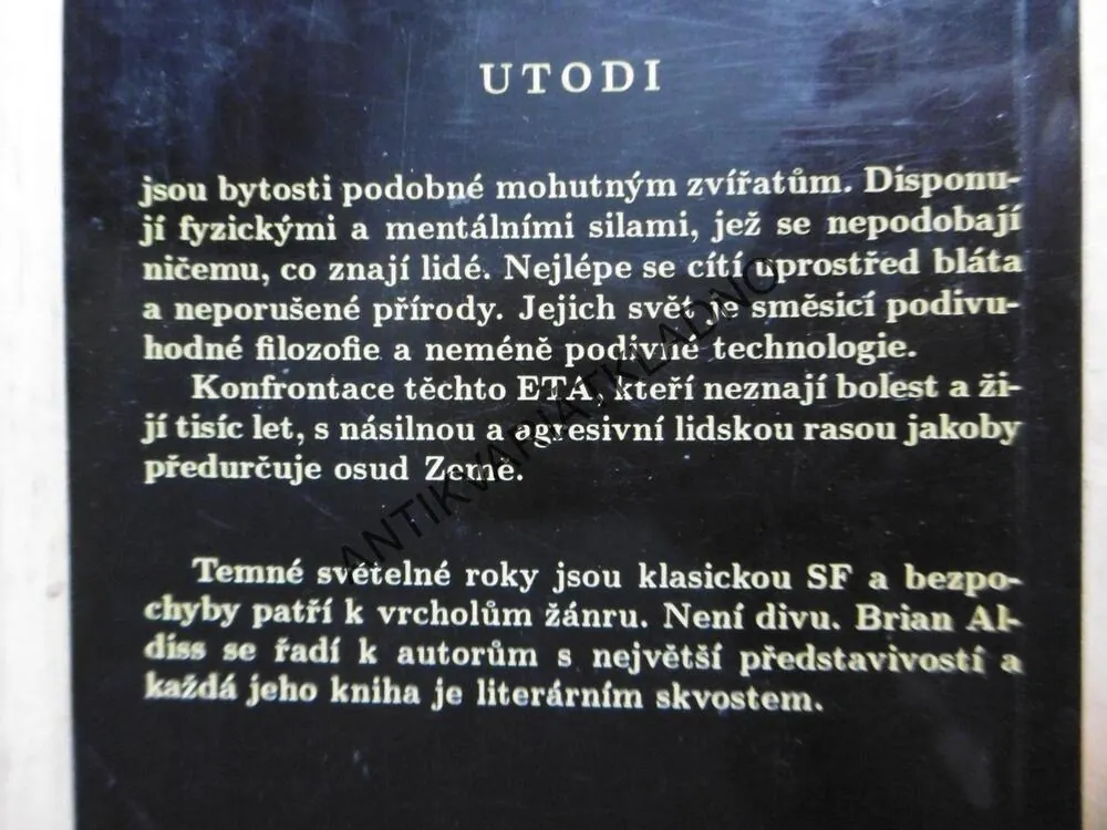 TEMNÉ SVĚTELNÉ ROKY, BRIAN W. ALDISS, **an