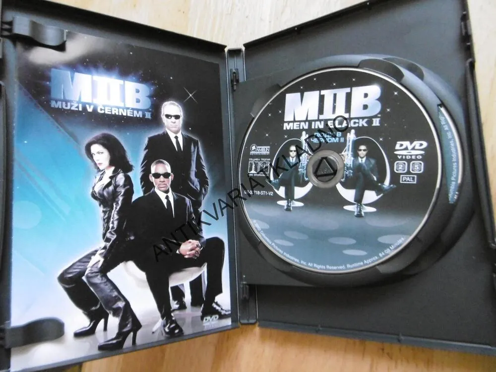 MUŽI V ČERNÉM II, DVD FILM