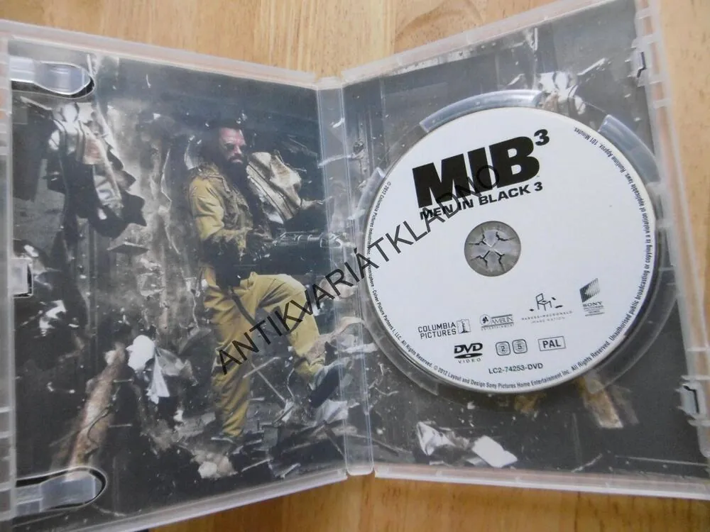 MUŽI V ČERNÉM III, DVD FILM
