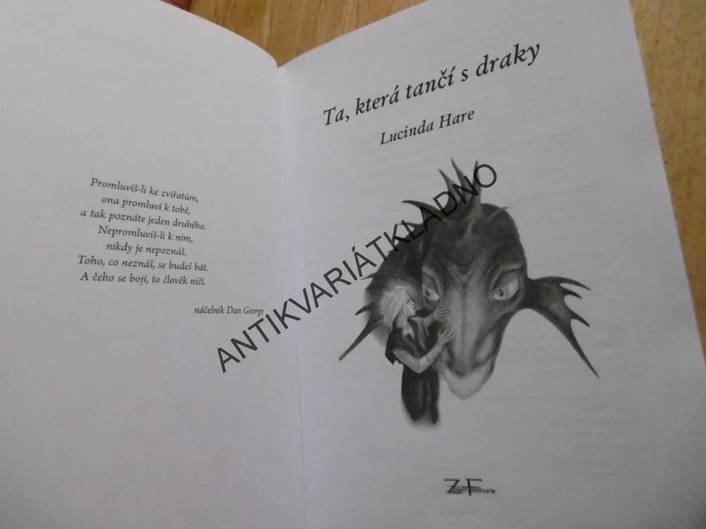 TA, KTERÁ TANČÍ S DRAKY, LUCINDA HARE, **an