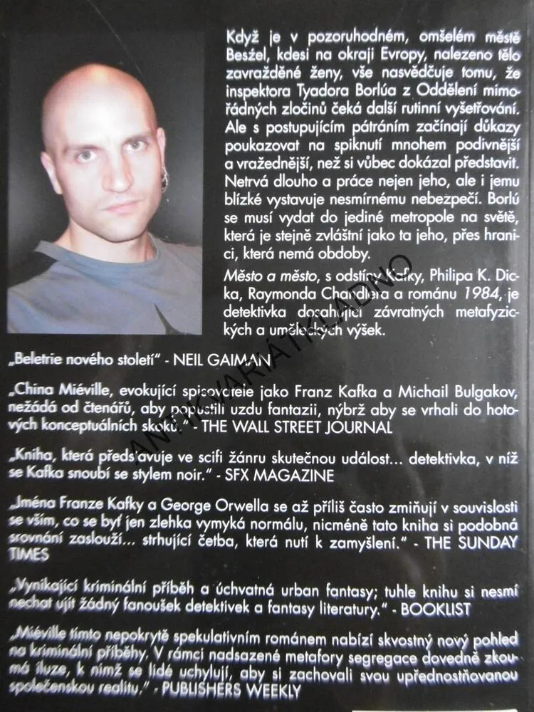 MĚSTO A MĚSTO, CHINA MIÉVILLE, **an