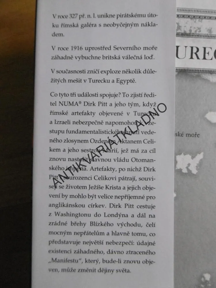 ZNAMENÍ PŮLMĚSÍCE, CLIVE A DIRK CUSSLER, **an