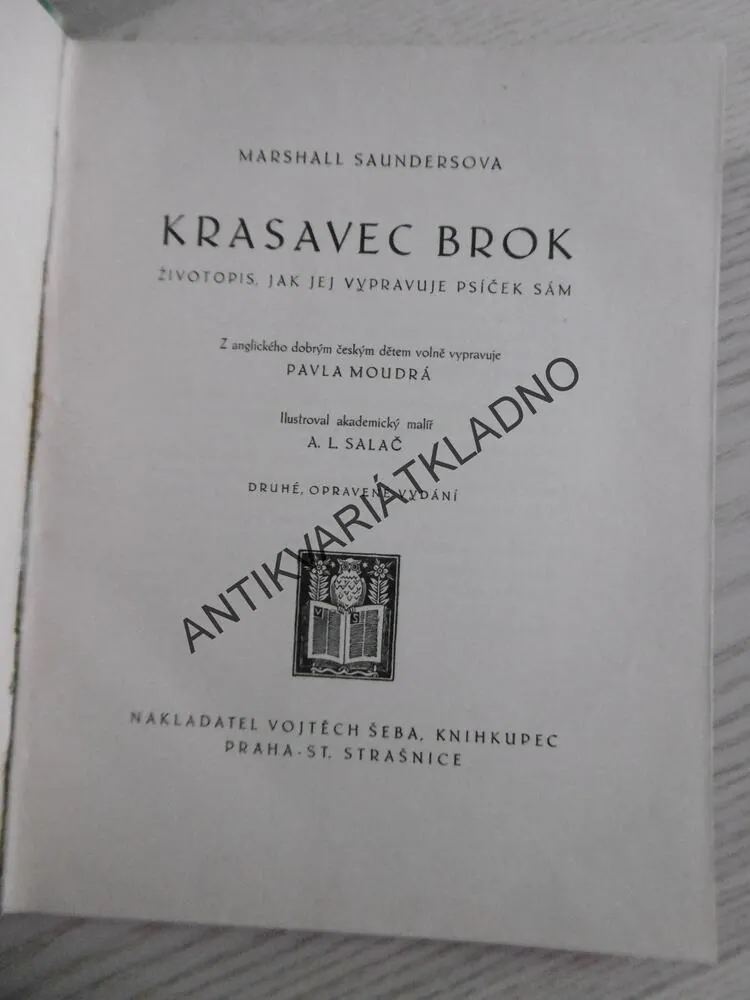 KRASAVEC BROK, MARSCHAL SAUNDERSOVÁ, SALAČ, **an