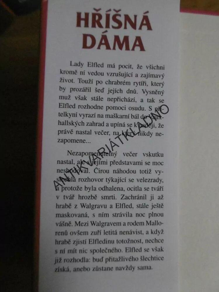 HŘÍŠNÁ DÁMA, JO BEVERLEY