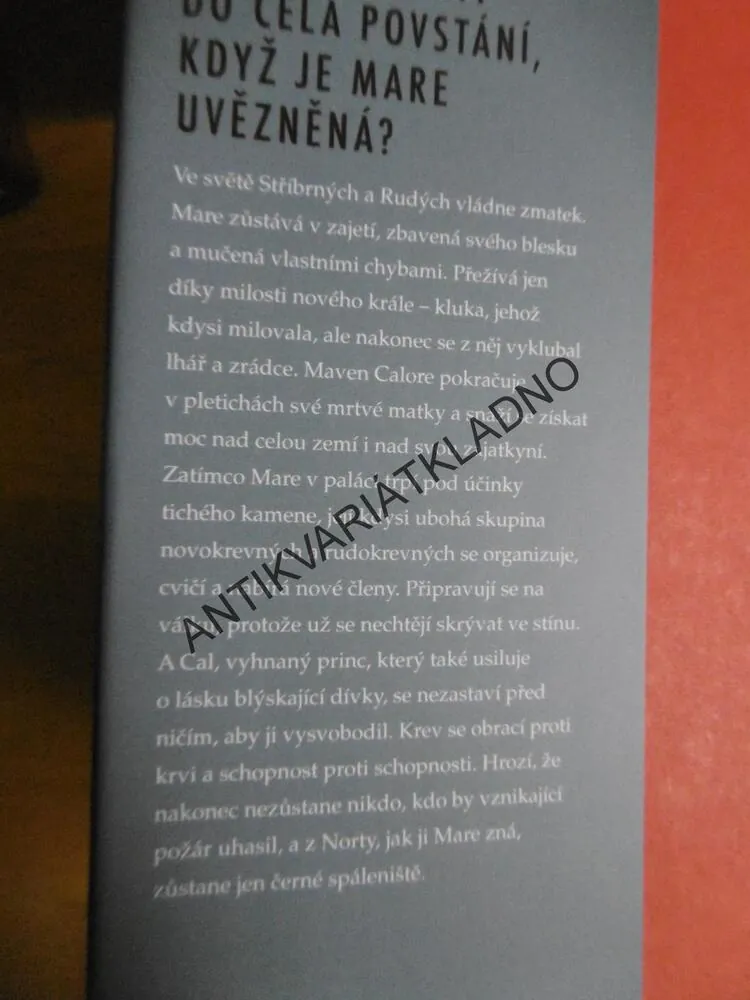 KRÁLOVA KLEC, VICTORIA AVEYARDOVÁ, VŠECHNO SHOŘÍ
