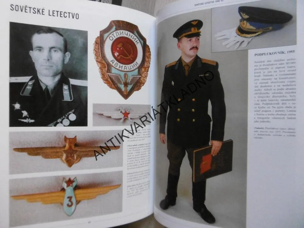 SOVĚTSKÉ UNIFORMY A MILITÁRIE 1917-91, LASZLO BÉKÉSI, **an
