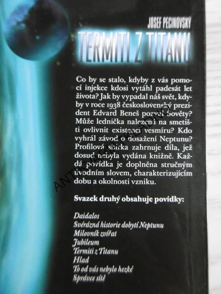 TERMITI Z TITANU, JOSEF PECINOVSKÝ, **an