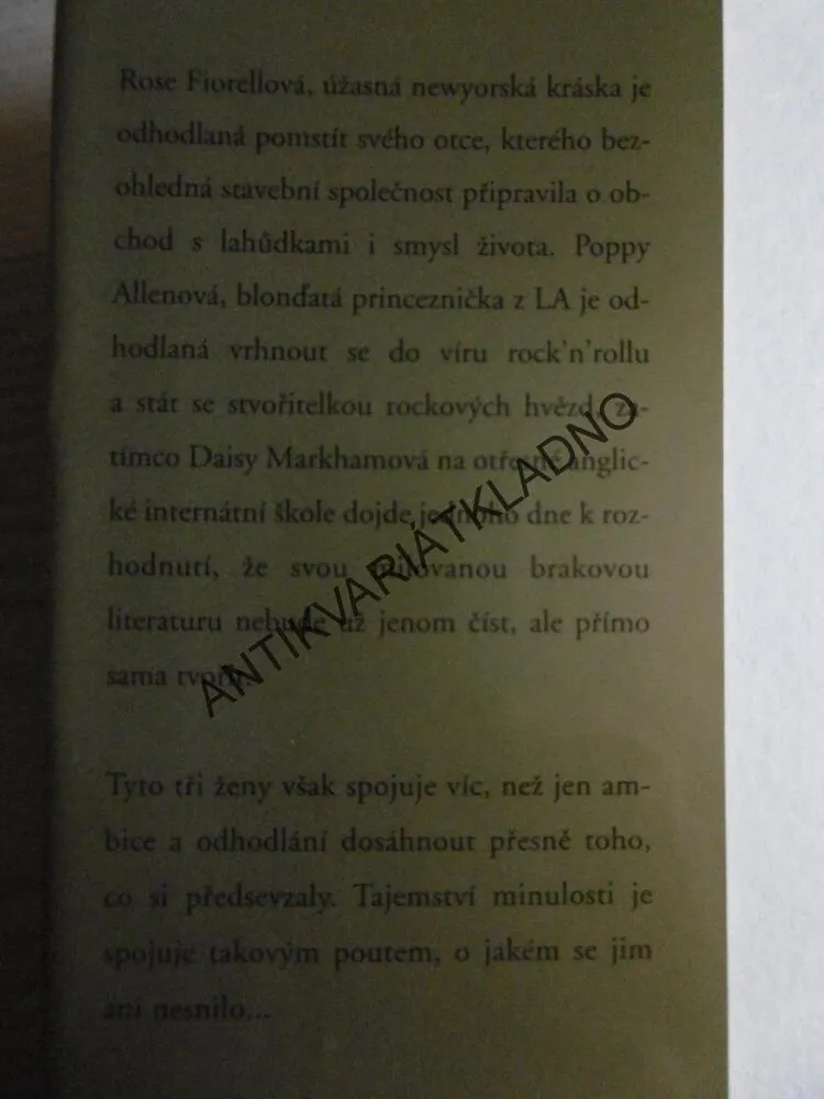 SVĚT TI LEŽÍ U NOHOU, LOUISE BAGSHAWE, , **an