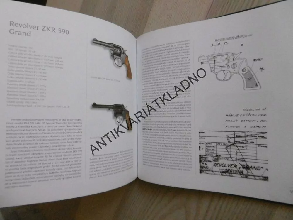 ČESKÁ ZBROJOVKA, HISTORIE VÝROBY ZBRANÍ V UHERSKÉM BRODĚ, PAZDERA, SKRAMOUŠSKÝ, ZBRANĚ,