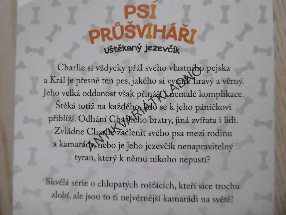 PSÍ PRŮŠVIHÁŘI, UŠTĚKANÝ JEZEVČÍK, TUI T. SUTHERLANDOVÁ, **an