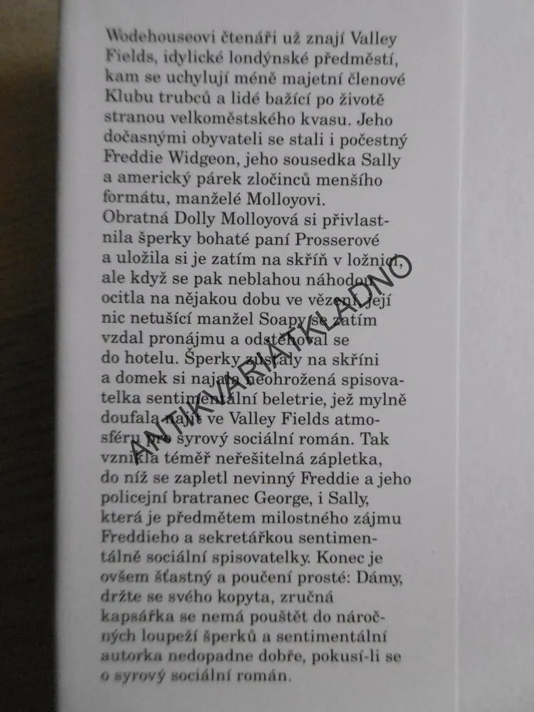 VELKÁ LOŽNICOVÁ LOUPEŽ, P. G. WODEHOUSE, **an
