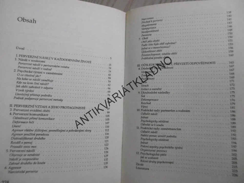 PSYCHICKÉ NÁSILÍ V RODINĚ A V ZAMĚSTNÁNÍ, MARIE-FRANCE HIRIGOYEN, **an