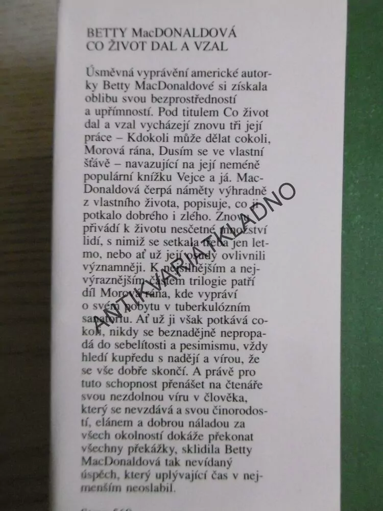 CO ŽIVOT DAL A VZAL, BETTY MACDONALDOVÁ, **an