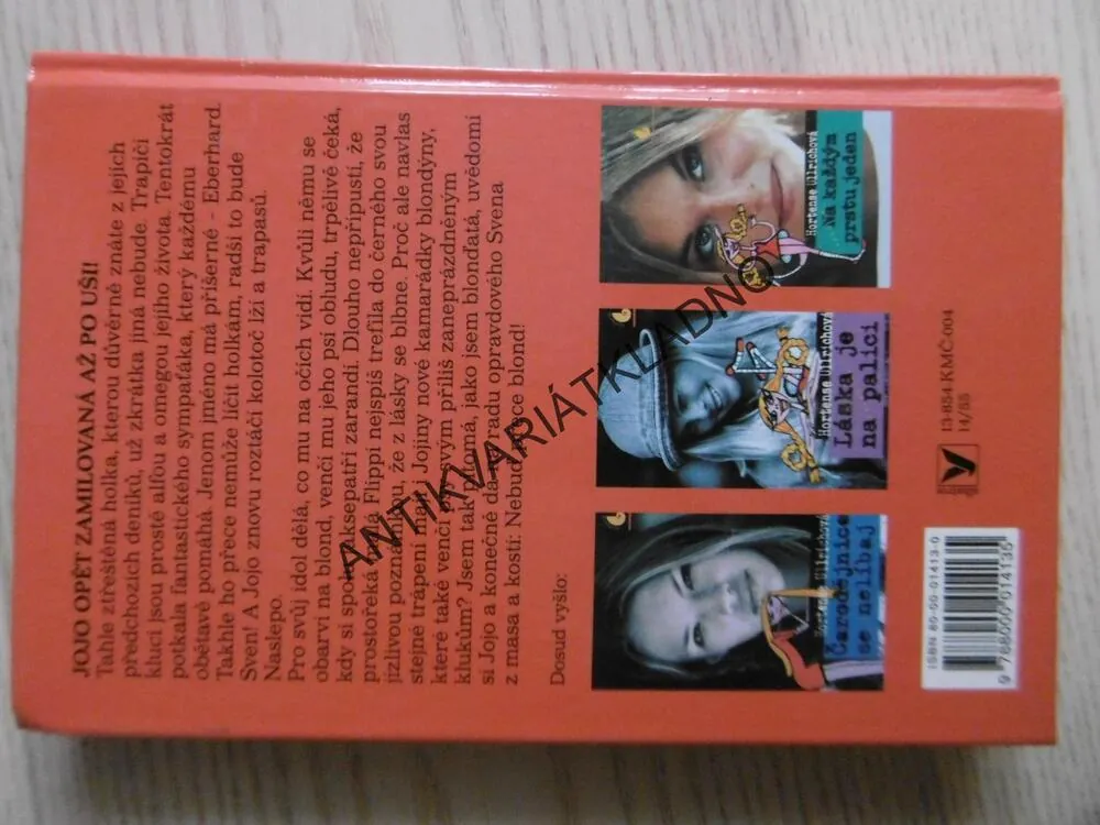 NEBUĎ PŘECE BLOND!, HORTENSE ULLRICHOVÁ, **an
