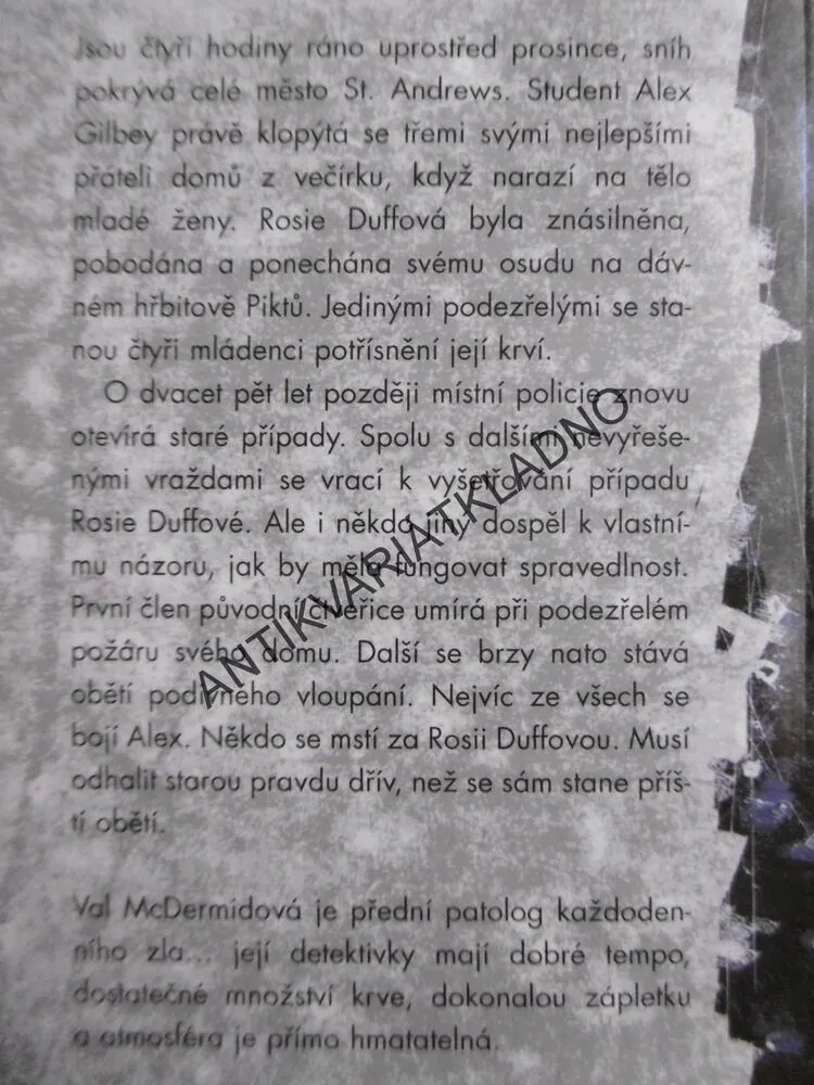 VZDÁLENÁ OZVĚNA, VAL MCDERMIDOVÁ, **an