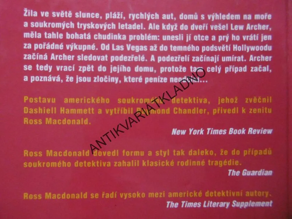 POHYBLIVÝ TERČ, ROSS MACDONALD, **an