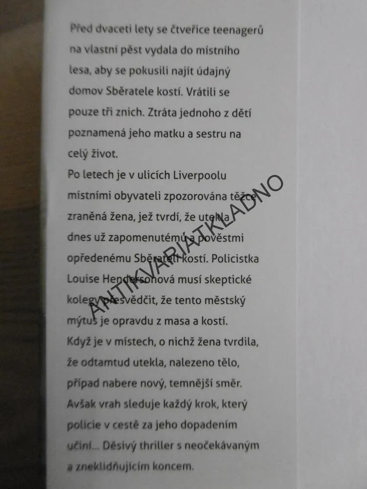 SBĚRATEL KOSTÍ, LUCA VESTE,  **an